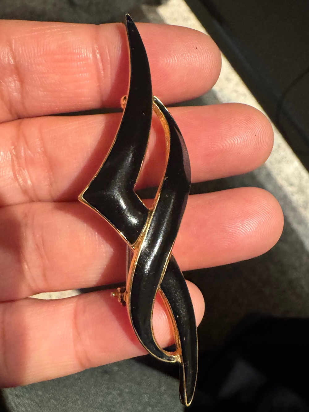 VENDOME Vintage Black Enamel Sculptural Brooch - Women Jewelry